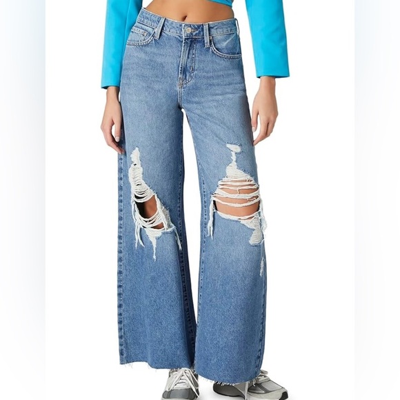 Forever 21 Woman’s Size 27 Distressed Flared Leg Blue Medium Rise Denim Jeans - Picture 1 of 8